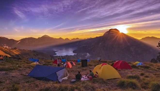 Hiking Gunung Rinjani